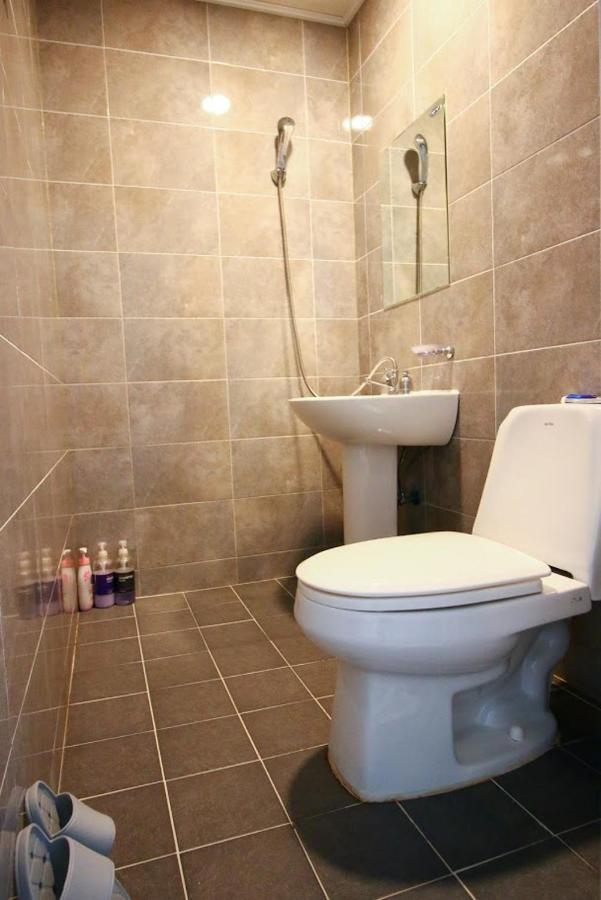 Lighthouse Guesthouse Мокпхо Екстер'єр фото